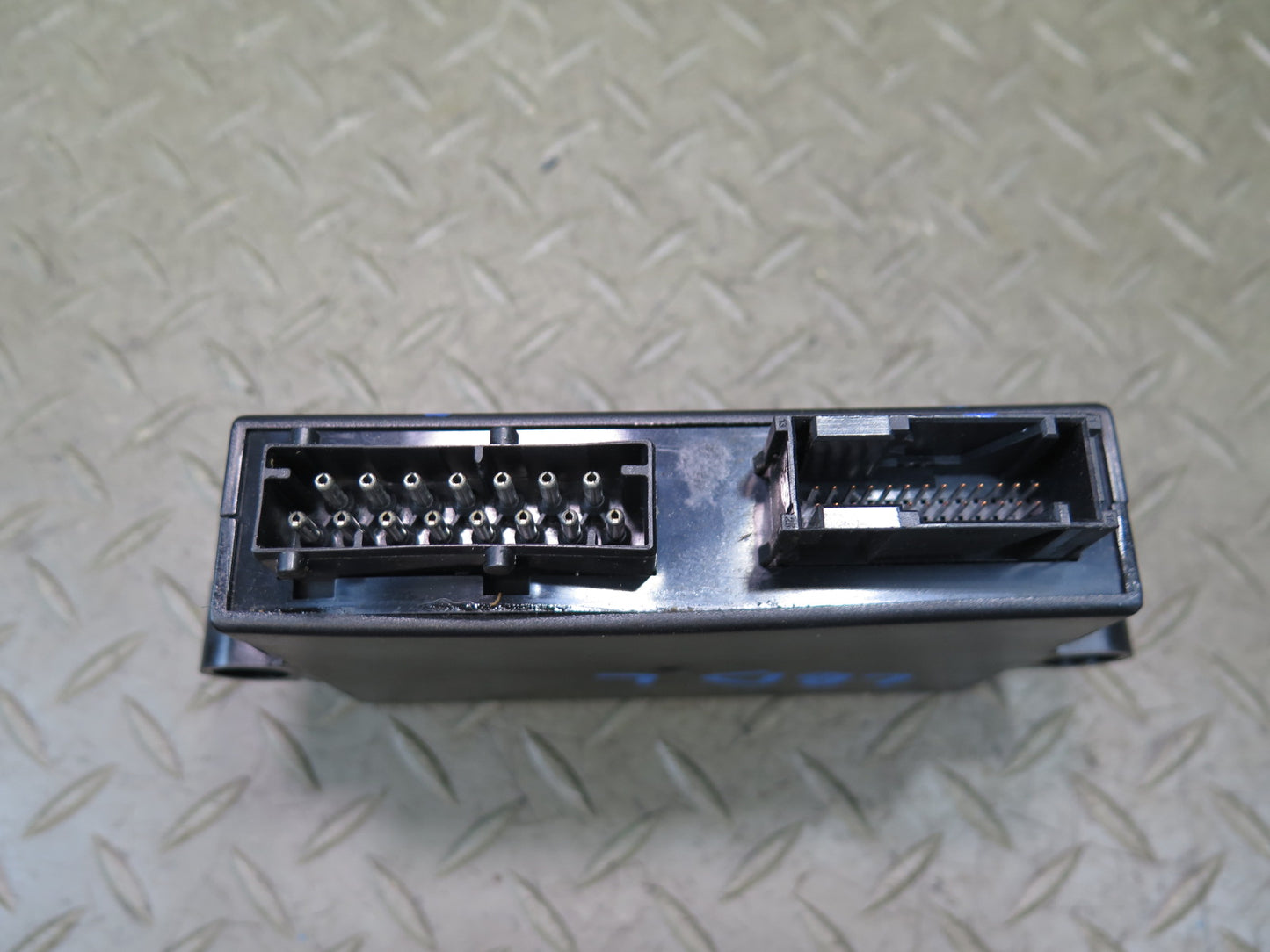 01-06 BMW E46 330Ci Front Left or Right Seat Memory Control Module 7067801 OEM