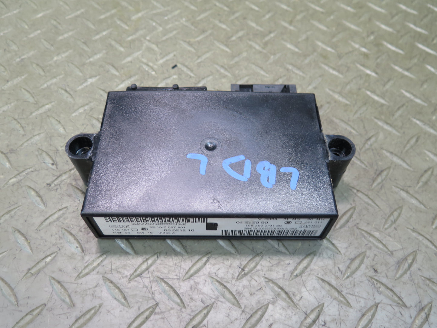 01-06 BMW E46 330Ci Front Left or Right Seat Memory Control Module 7067801 OEM