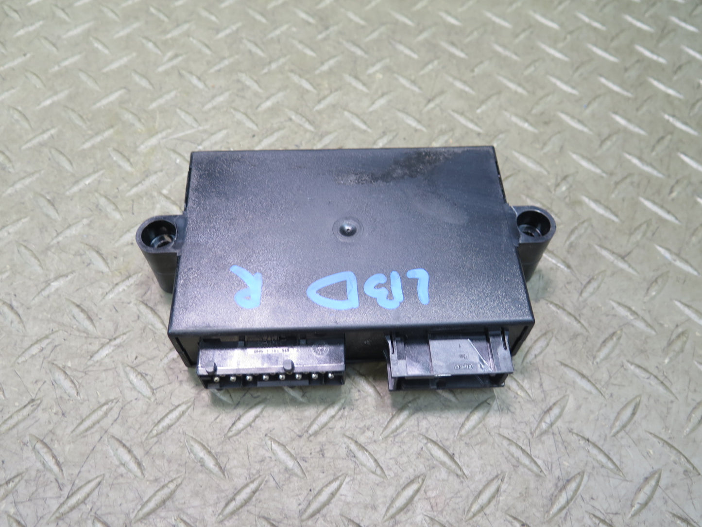 01-06 BMW E46 330Ci Front Left or Right Seat Memory Control Module 7067801 OEM
