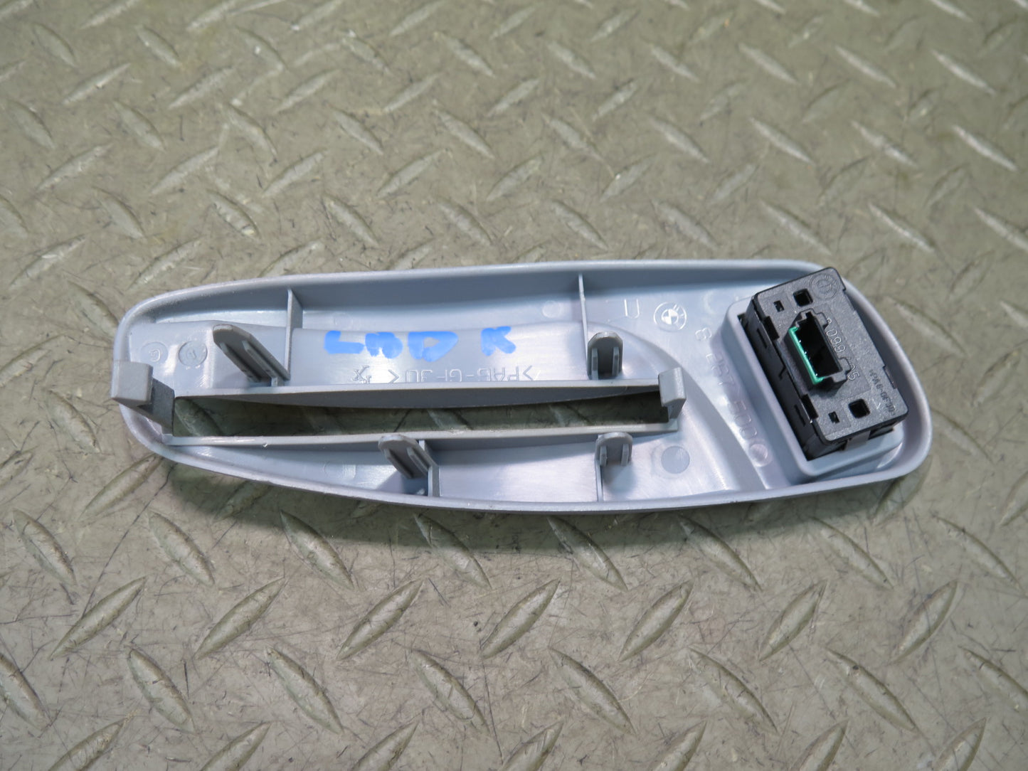 01-06 BMW E46 330Ci Convertible Front Right Seat Folding Lever Trim w Switch OEM