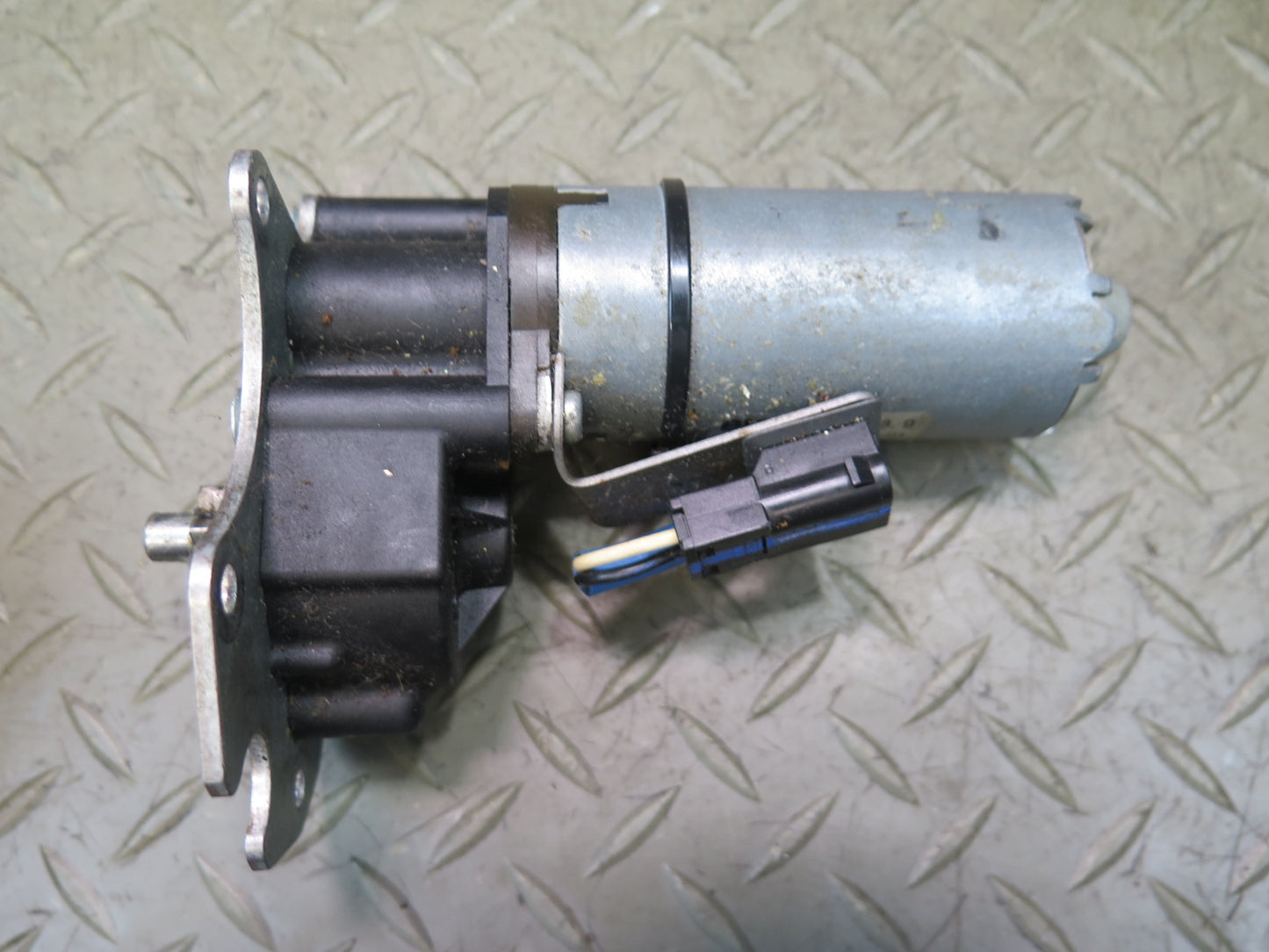 01-06 BMW E46 330ci Convertible Set of 4 Front Right Seat Adjust Motor OEM