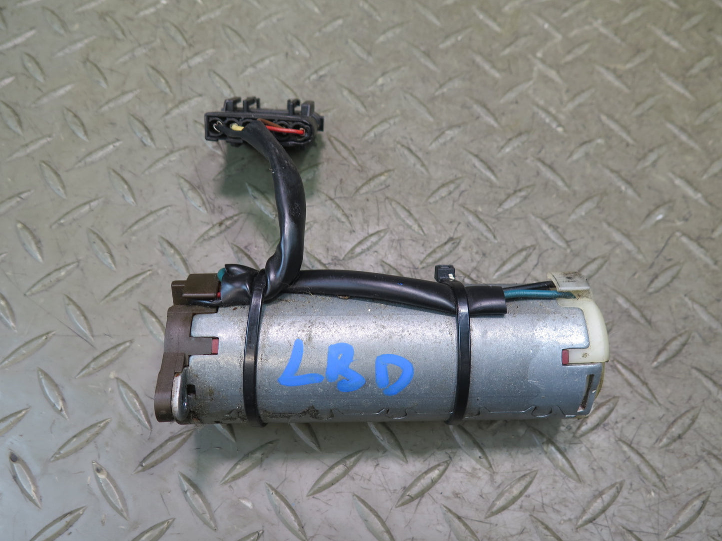01-06 BMW E46 330ci Convertible Set of 4 Front Right Seat Adjust Motor OEM