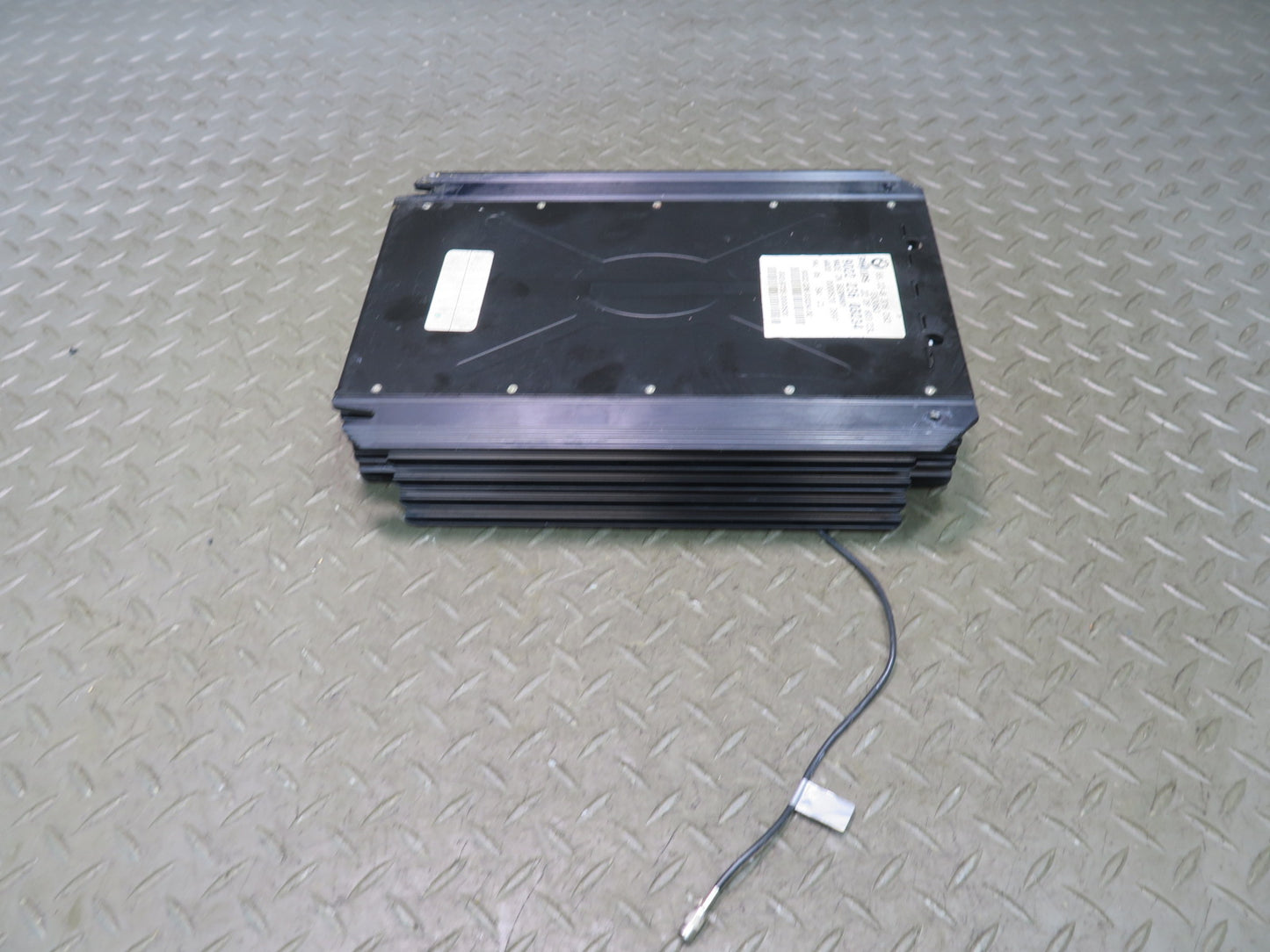 97-03 BMW E39 540i Hifi DSP Audio System Amplifier AMP 8376262 OEM