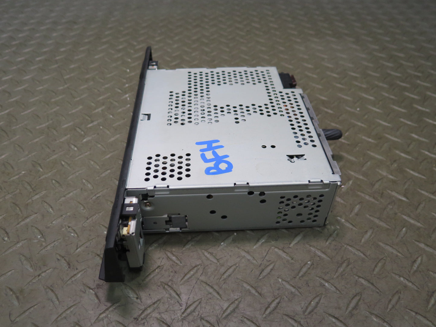 97-99 BMW E39 540i Cassette Player 8360800 OEM