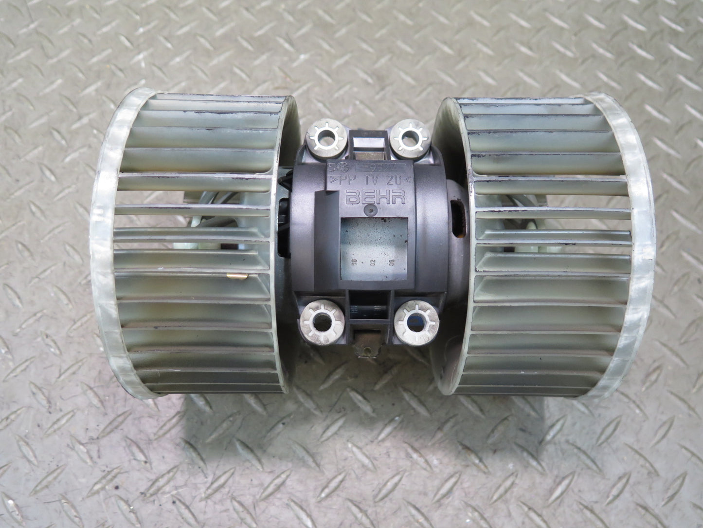 01-06 BMW E46 330Ci A/C Heater Blower Motor Fan OEM