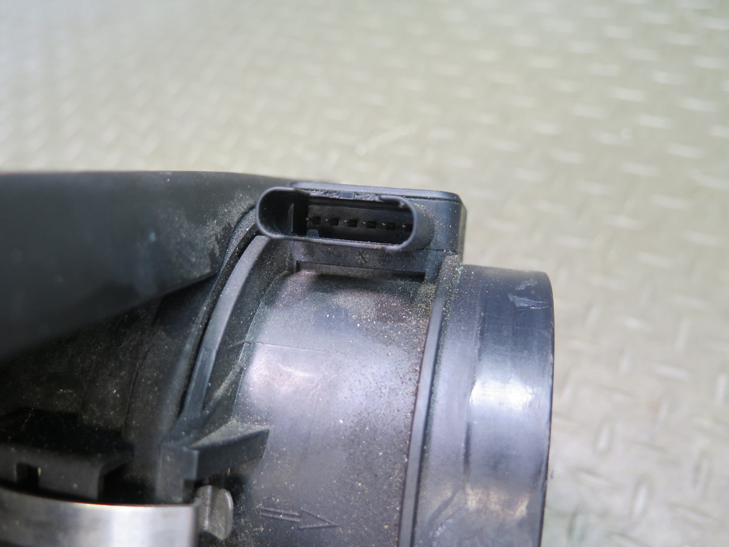 01-06 BMW E46 330i 330Ci M54 Air Intake Cleaner Filter Box w MAF Sensor OEM
