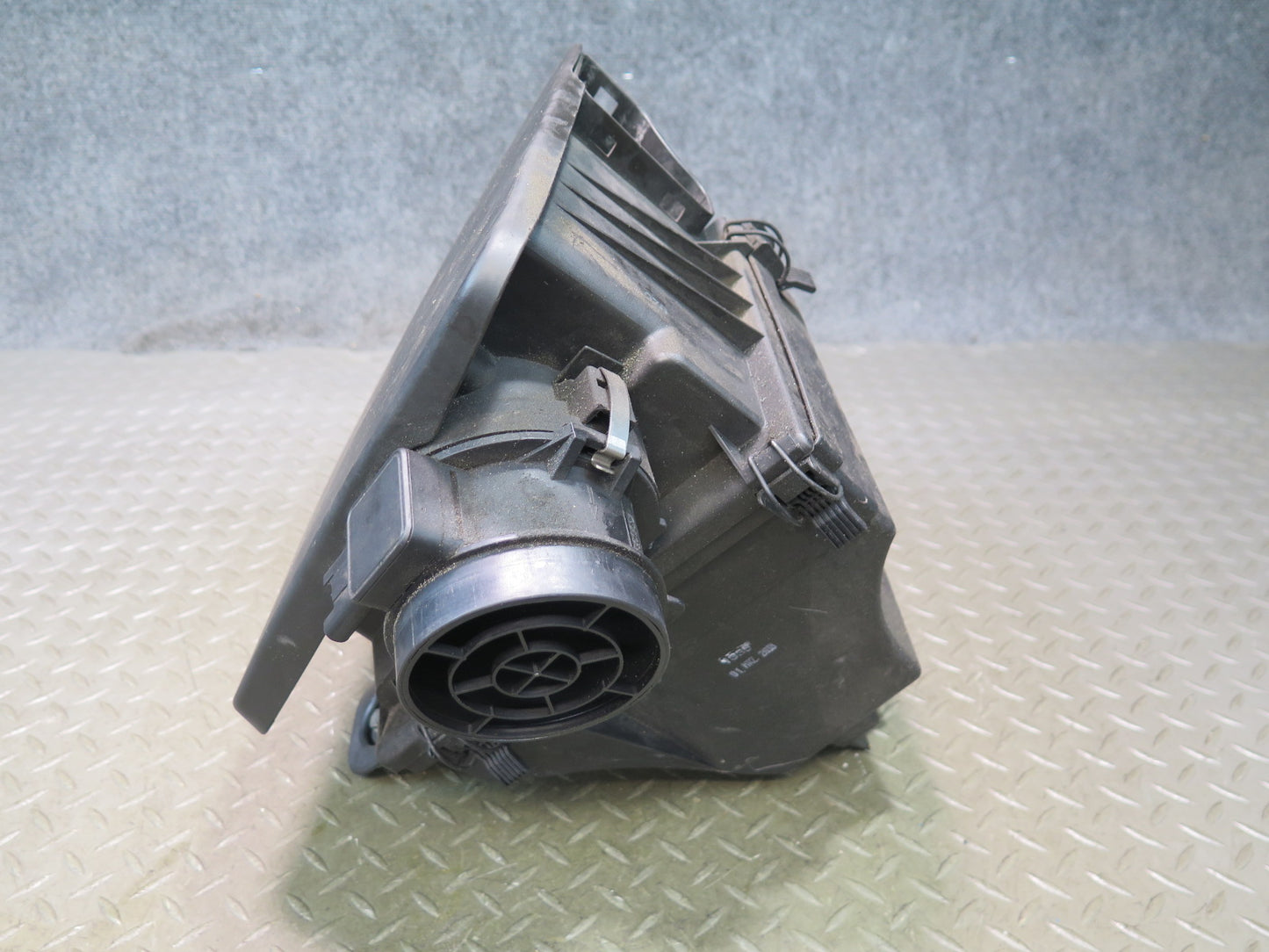 01-06 BMW E46 330i 330Ci M54 Air Intake Cleaner Filter Box w MAF Sensor OEM