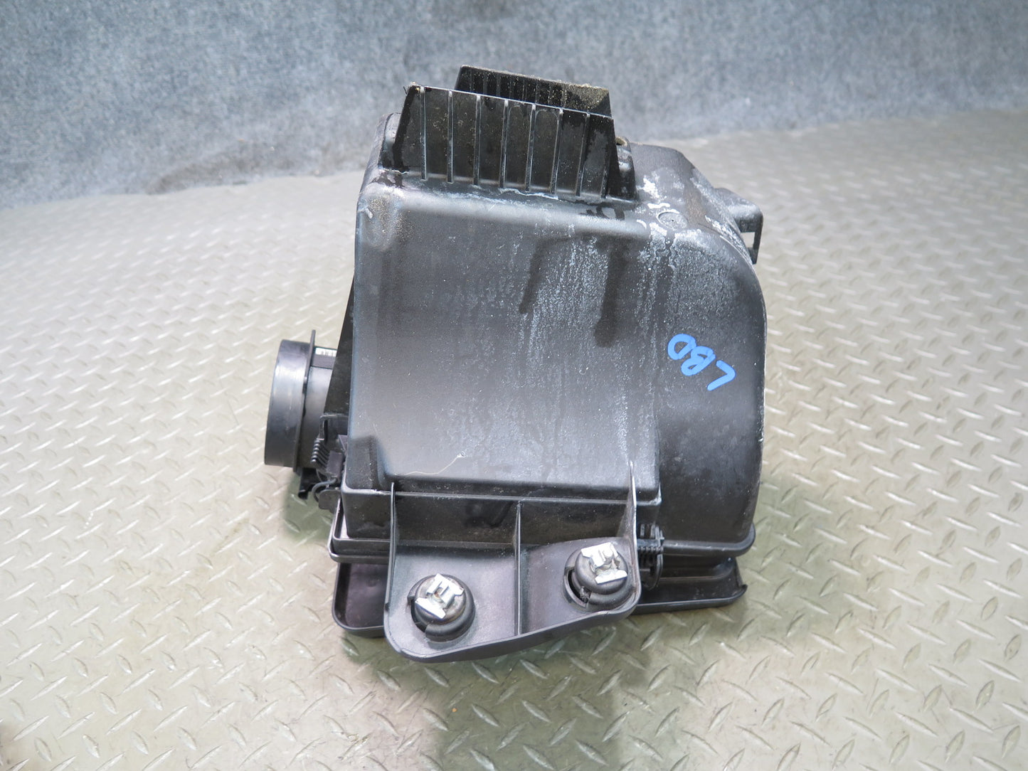01-06 BMW E46 330i 330Ci M54 Air Intake Cleaner Filter Box w MAF Sensor OEM