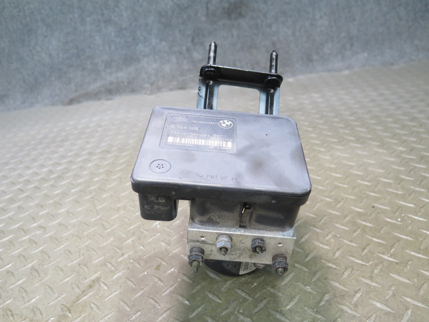 04-06 BMW E46 330ci DSC ABS Anti Lock Brake Pump Control Module 6763959 OEM