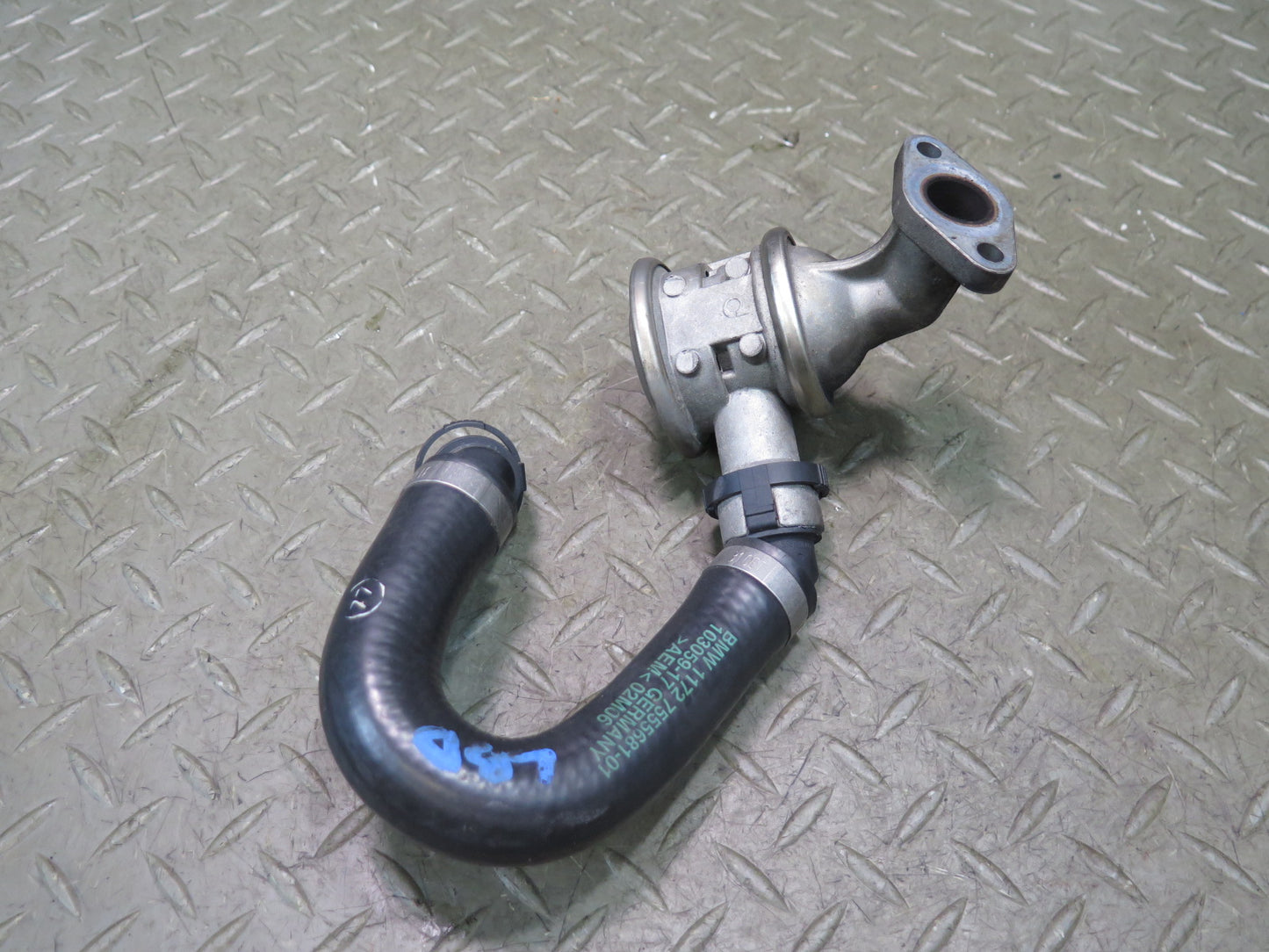 01-06 BMW E46 330Ci EGR Exhaust Check Valve w Hose OEM