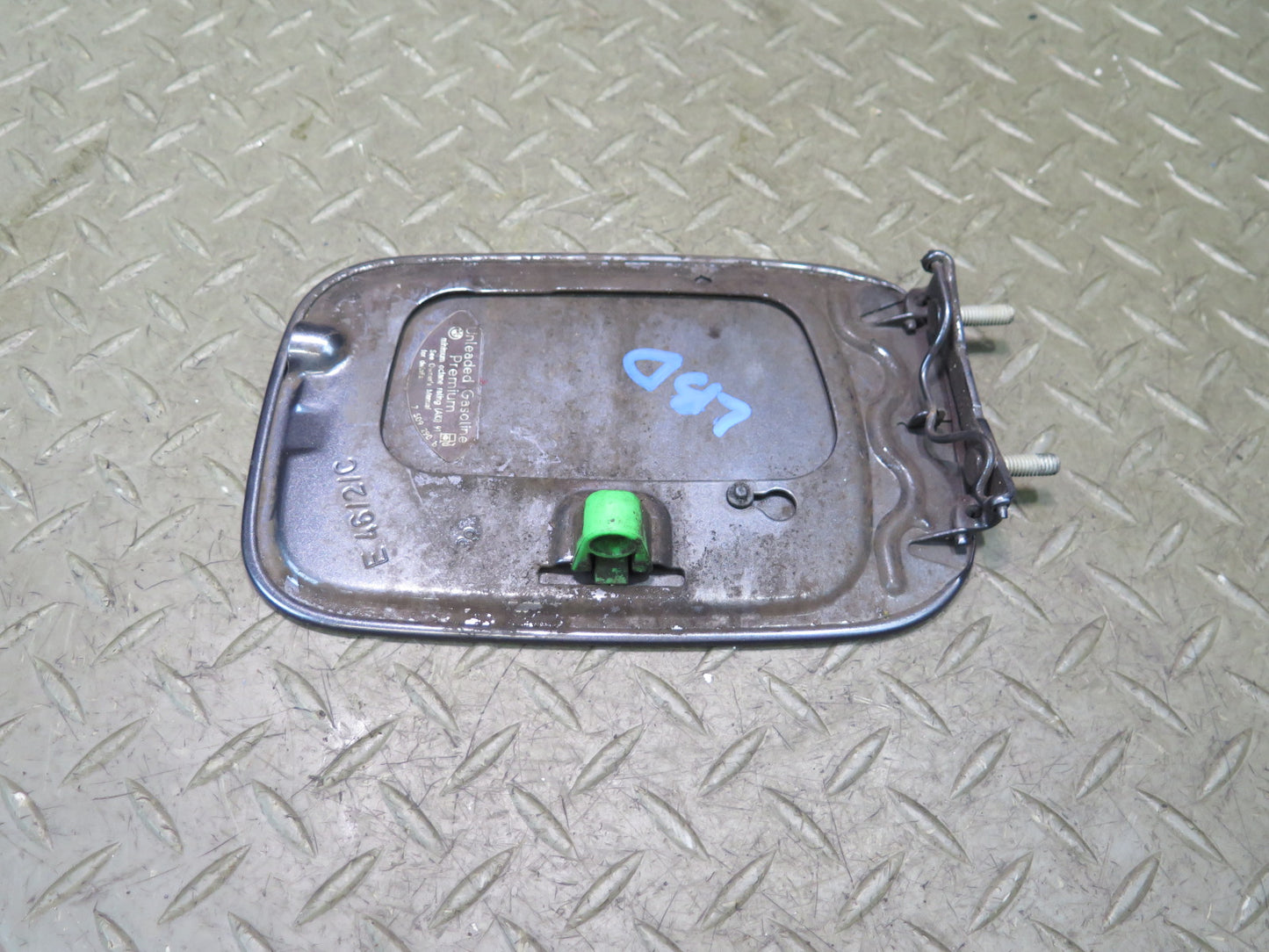 01-06 BMW E46 330ci Convertible Fuel Tank Filler Door Lid Cover Graphite OEM
