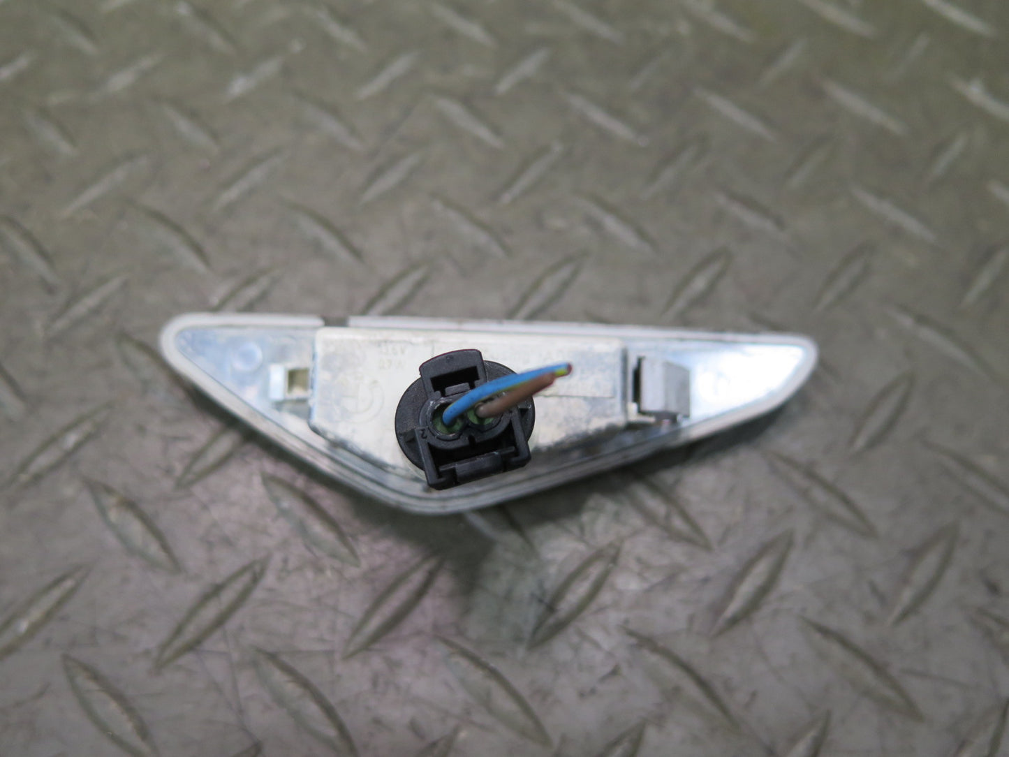 04-06 BMW E46 330ci Convertible Coupe Front Right Fender Turn Signal Light OEM