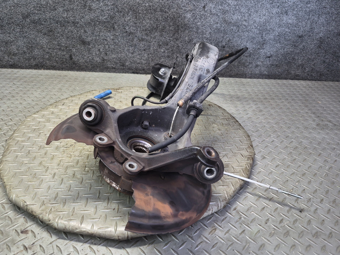 01-06 BMW E46 330i 330Ci RWD Rear Left Knuckle Wheel Hub Trailing Arm OEM