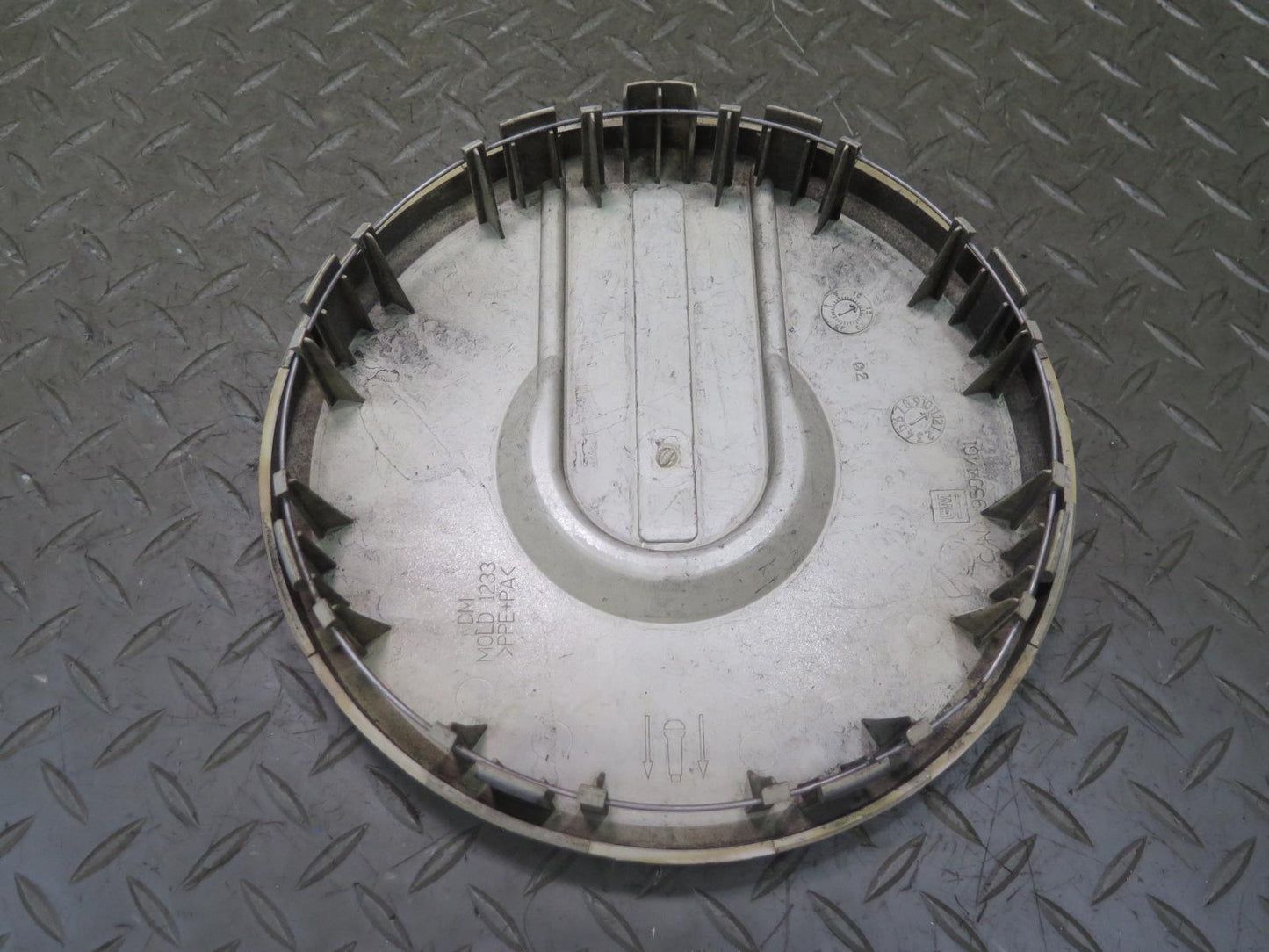 2003-2007 Hummer H2 Front & Rear Wheel Hub Center Cap Cover Set of 4