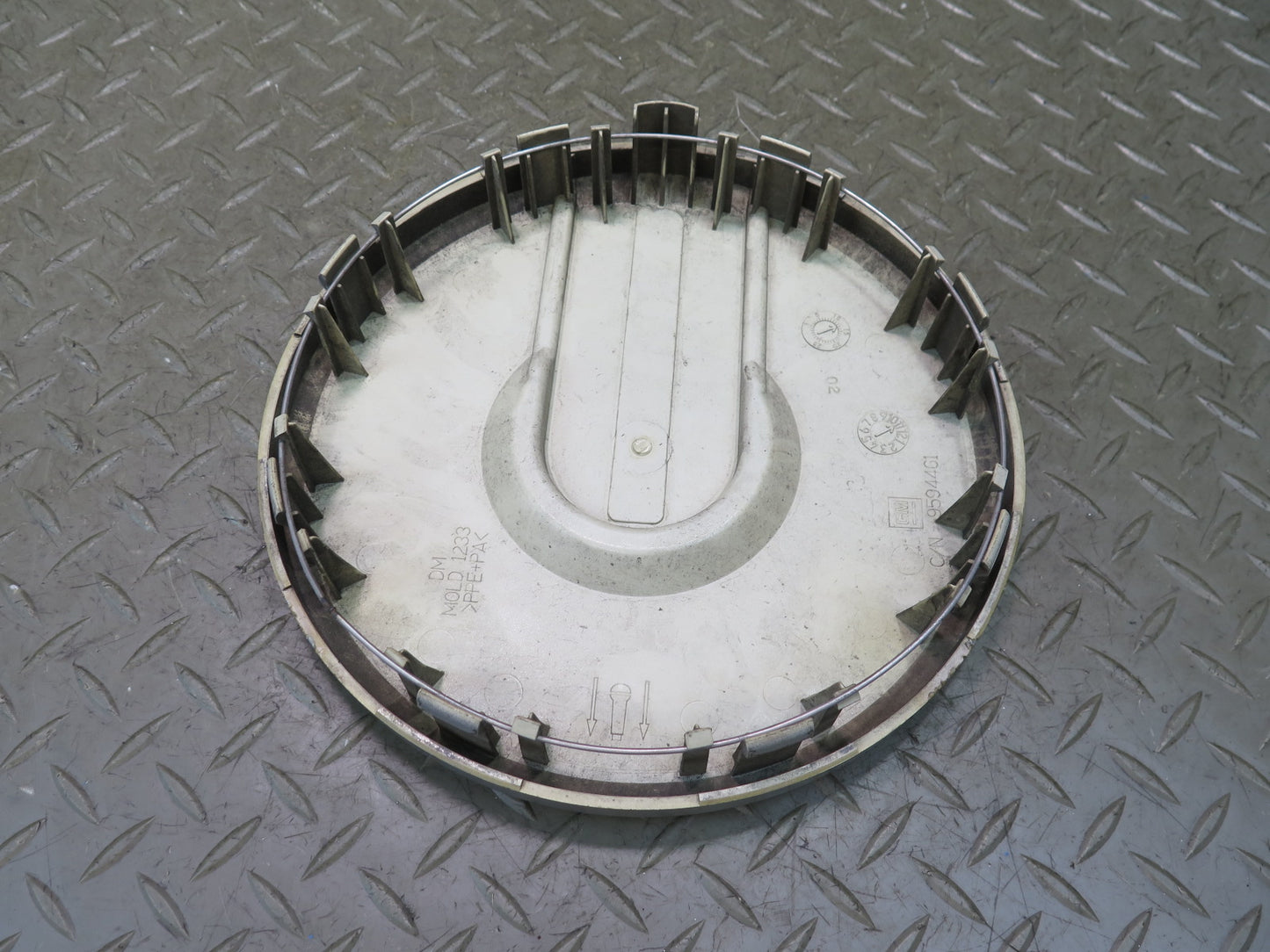 2003-2007 Hummer H2 Front & Rear Wheel Hub Center Cap Cover Set of 4
