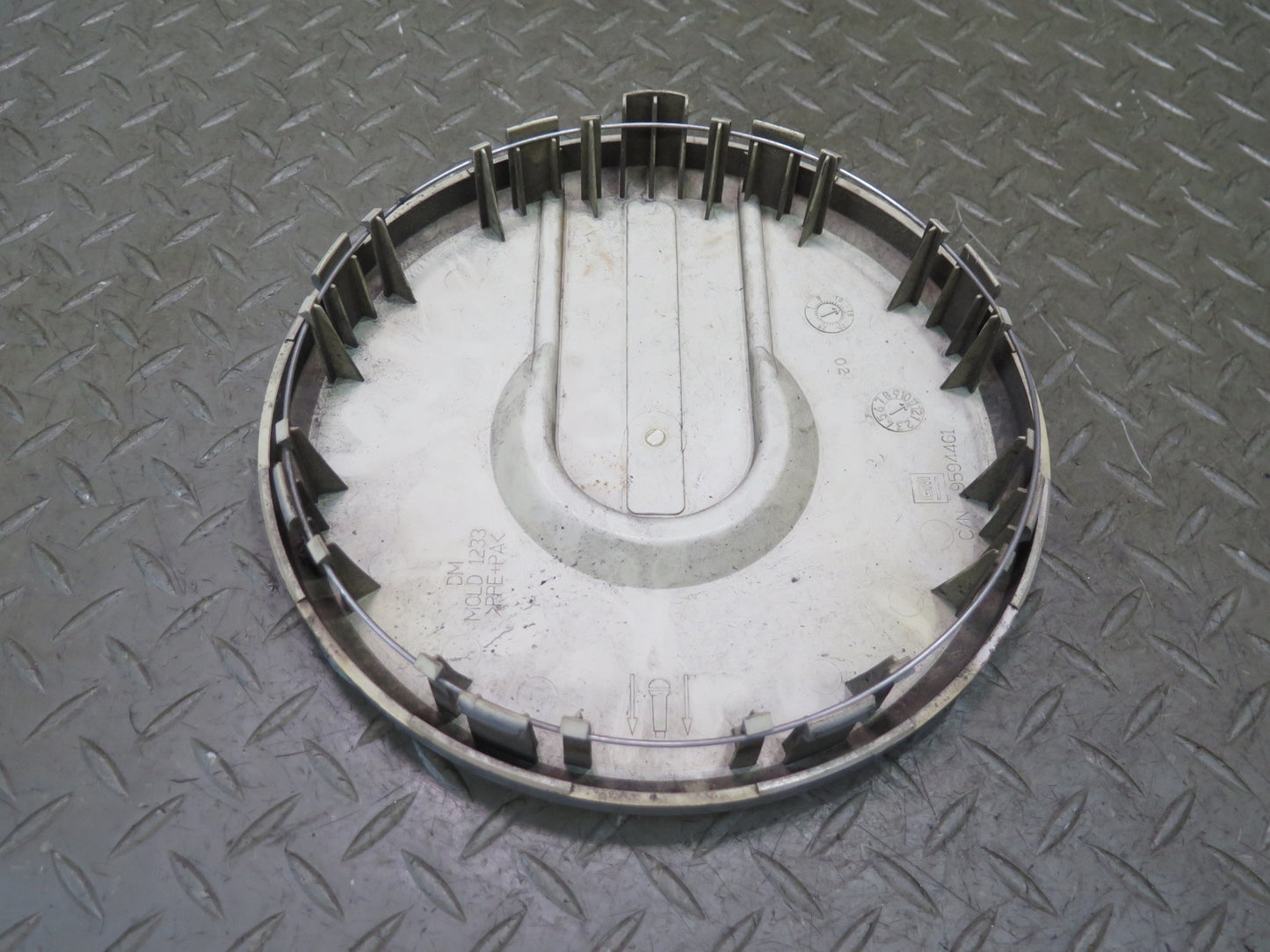 2003-2007 Hummer H2 Front & Rear Wheel Hub Center Cap Cover Set of 4