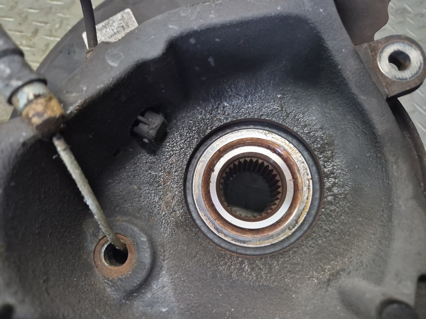 01-06 BMW E46 330i 330Ci RWD Rear Right Knuckle Wheel Hub Trailing Arm OEM