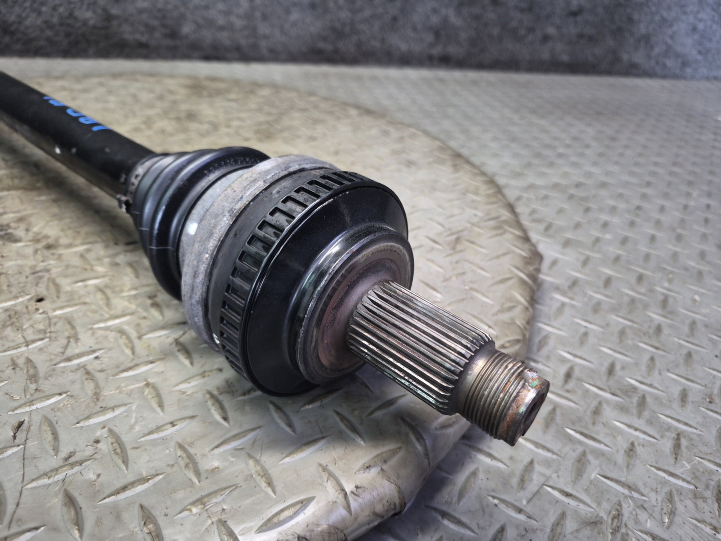 01-06 BMW E46 330Ci M54 RWD A/T Rear Right Suspension Axle Shaft 7505290 OEM