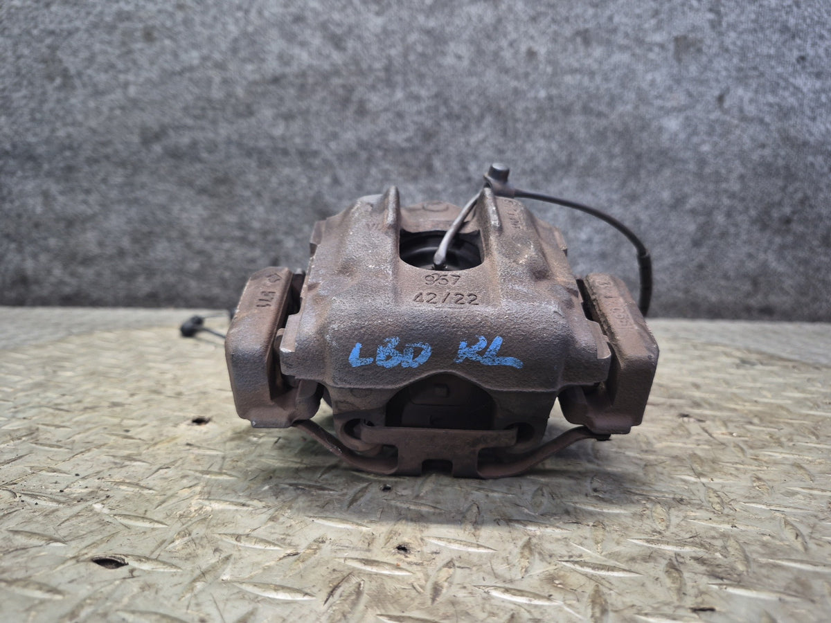 01-06 BMW E46 330i 330ci RWD Set of 2 Rear Left & Right Brake Caliper OEM