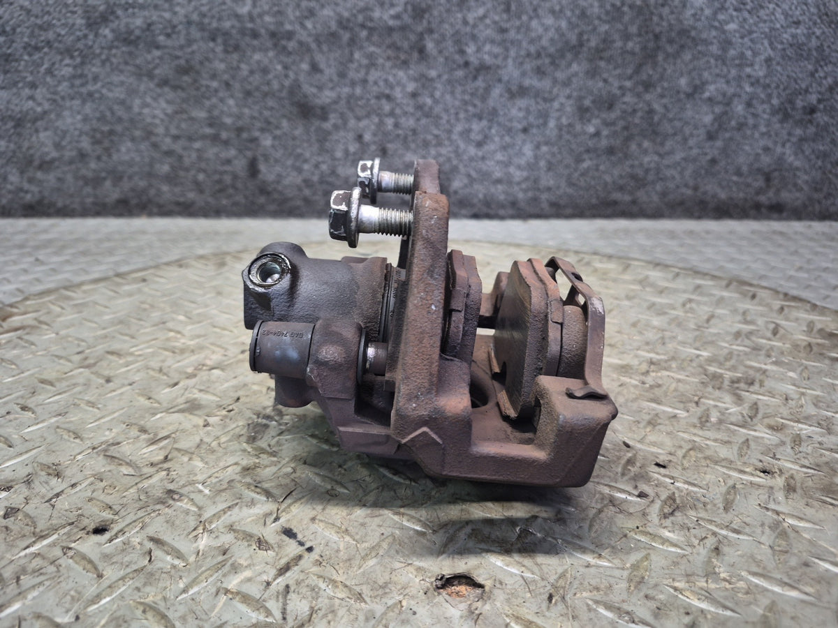 01-06 BMW E46 330i 330ci RWD Set of 2 Rear Left & Right Brake Caliper OEM