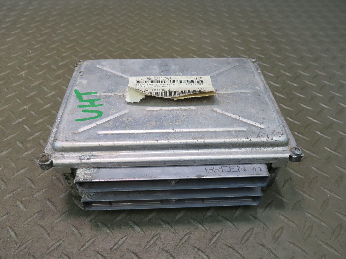2004 Hummer H2 Engine ECU ECM Computer Control Module 12586242