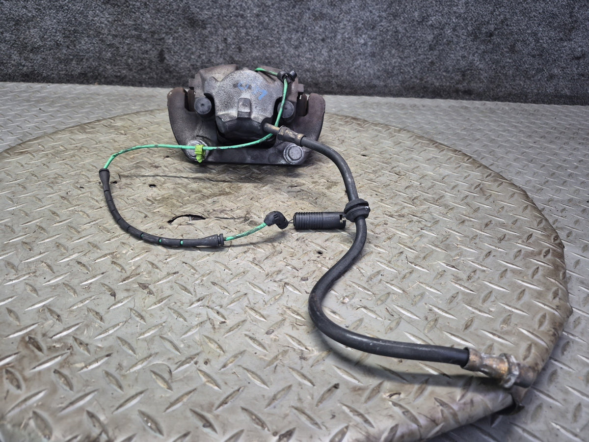 01-06 BMW E46 330i 330ci RWD Set of 2 Front Left & Right Brake Caliper 110K OEM