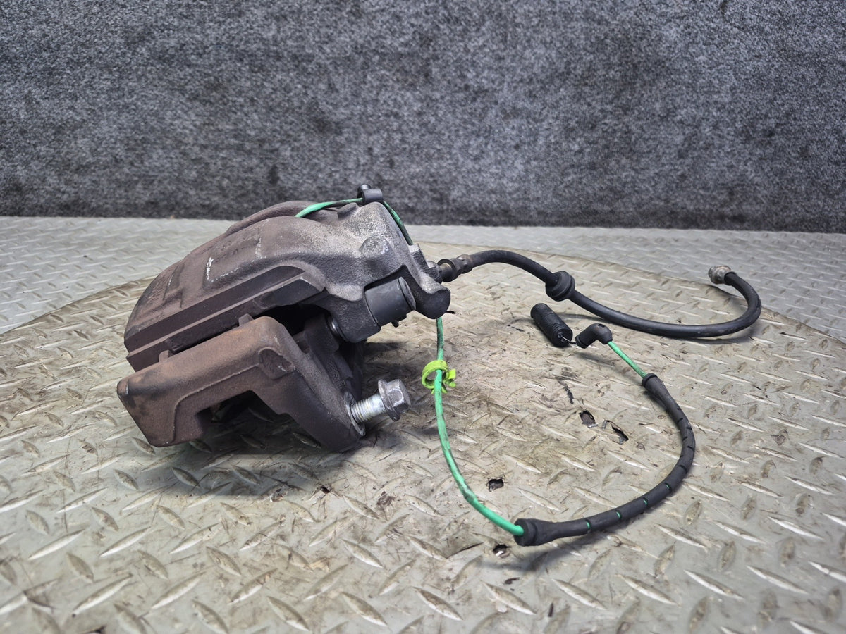 01-06 BMW E46 330i 330ci RWD Set of 2 Front Left & Right Brake Caliper 110K OEM