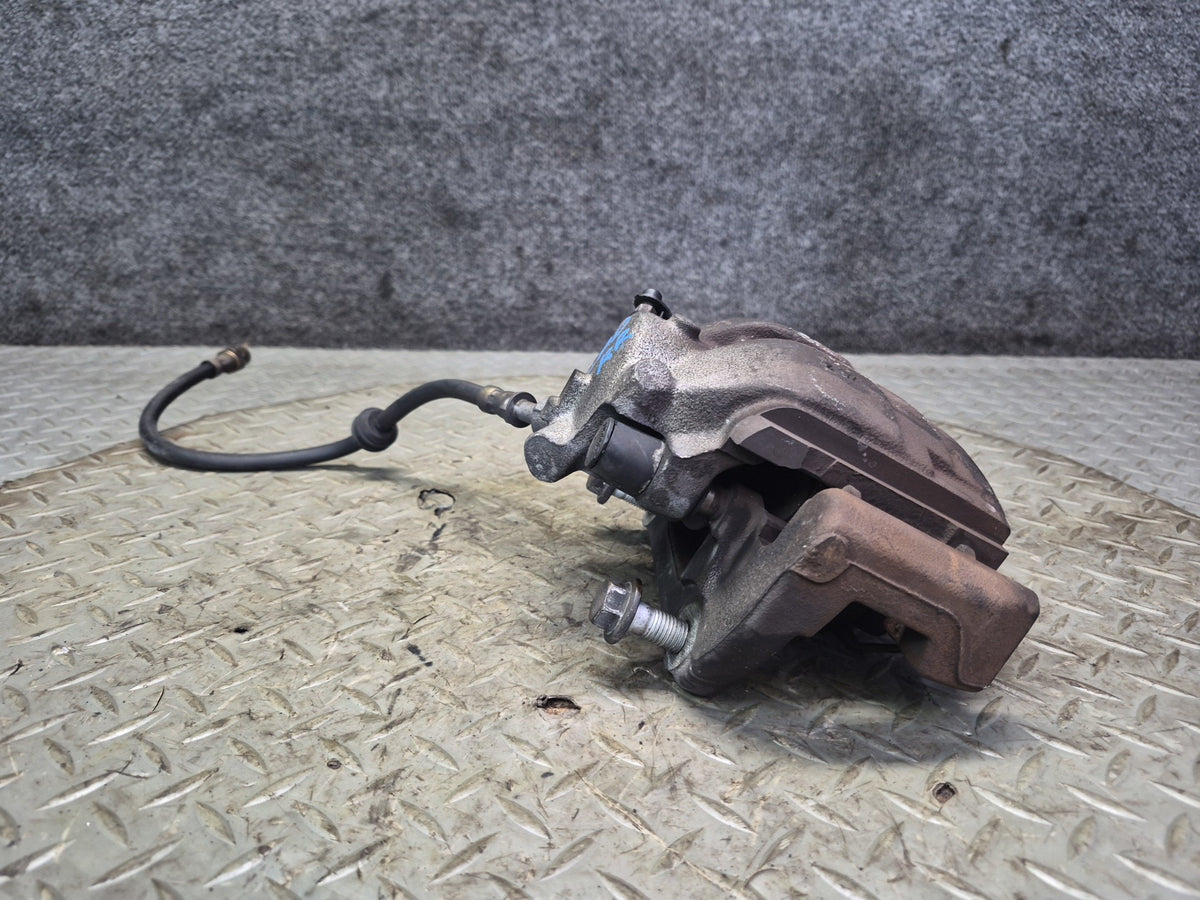 01-06 BMW E46 330i 330ci RWD Set of 2 Front Left & Right Brake Caliper 110K OEM