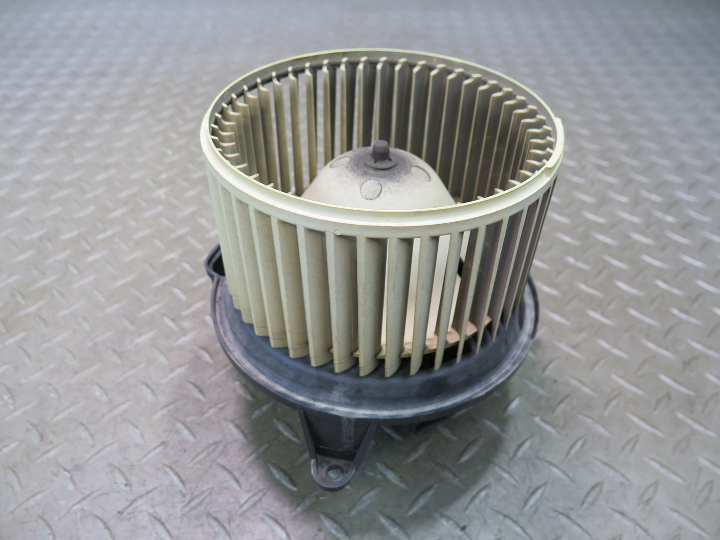 2003-2007 Hummer H2 A/C Heater Blower Motor Fan