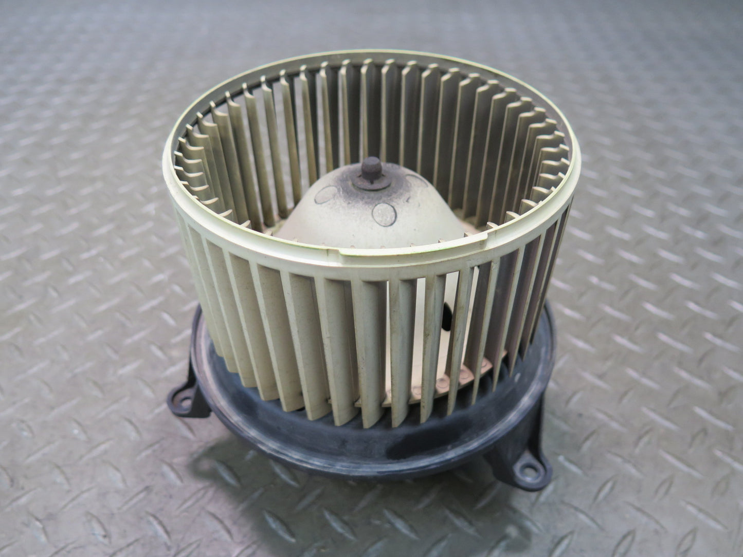 2003-2007 Hummer H2 A/C Heater Blower Motor Fan