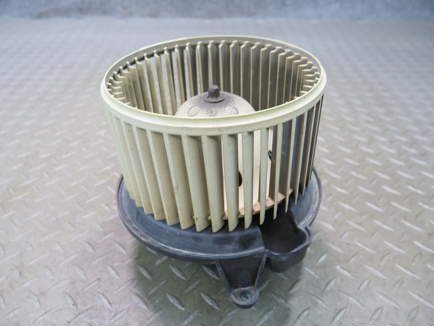 2003-2007 Hummer H2 A/C Heater Blower Motor Fan