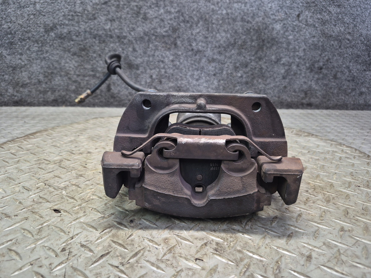 01-06 BMW E46 330i 330ci RWD Set of 2 Front Left & Right Brake Caliper 110K OEM