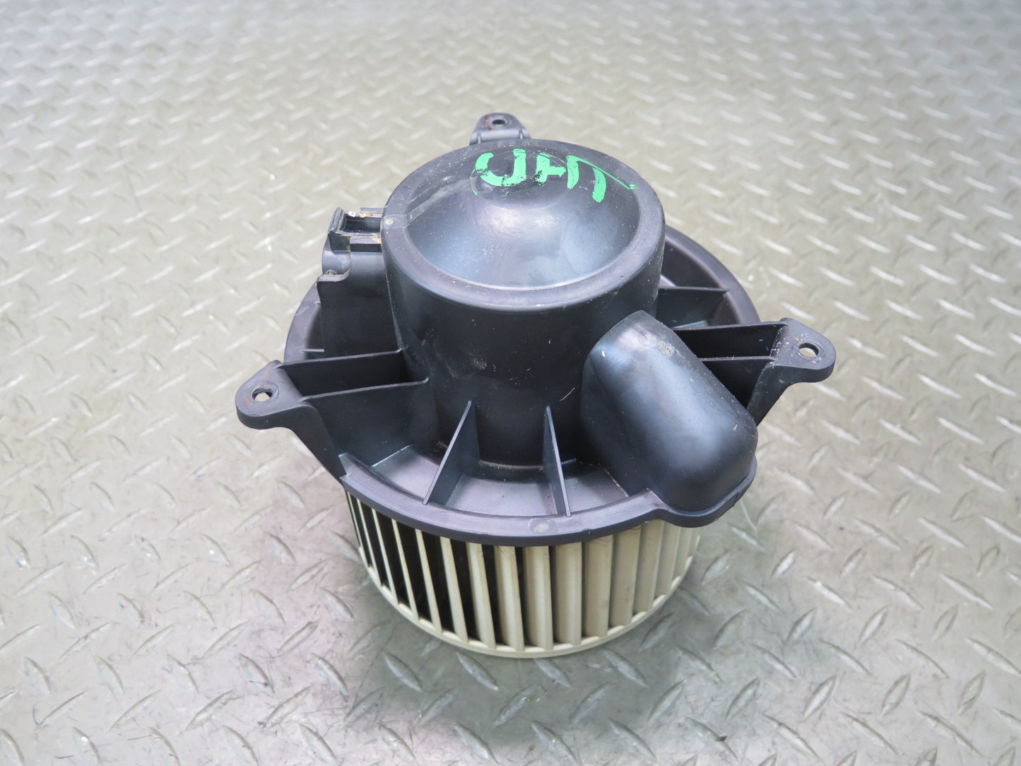 2003-2007 Hummer H2 A/C Heater Blower Motor Fan