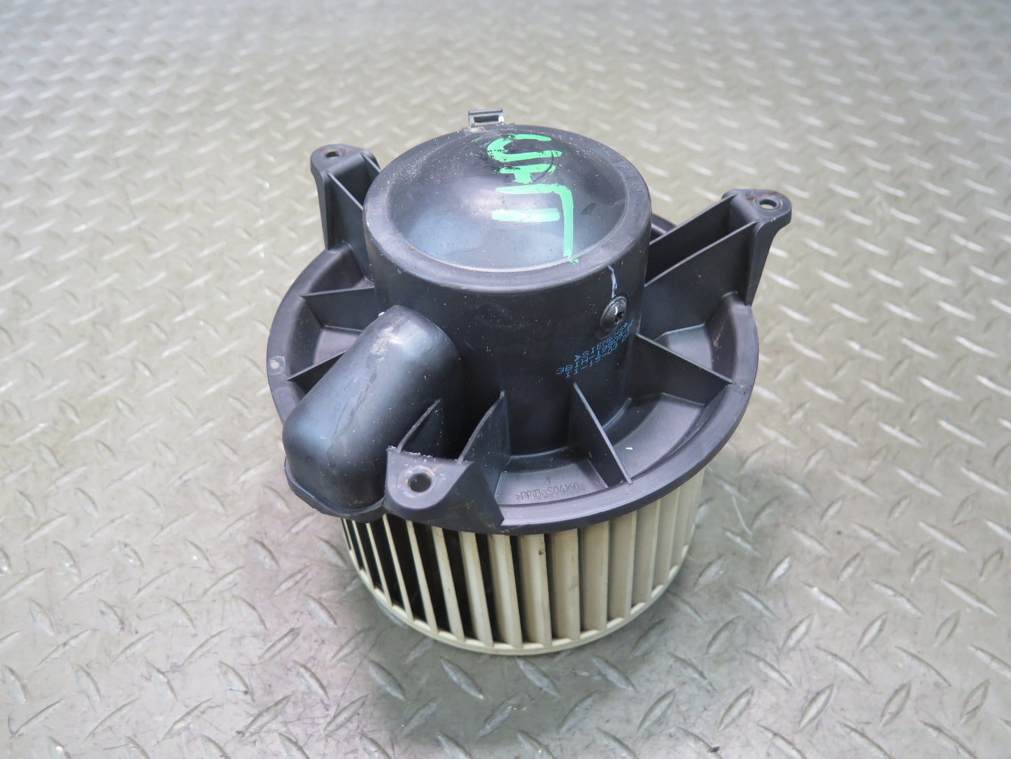 2003-2007 Hummer H2 A/C Heater Blower Motor Fan