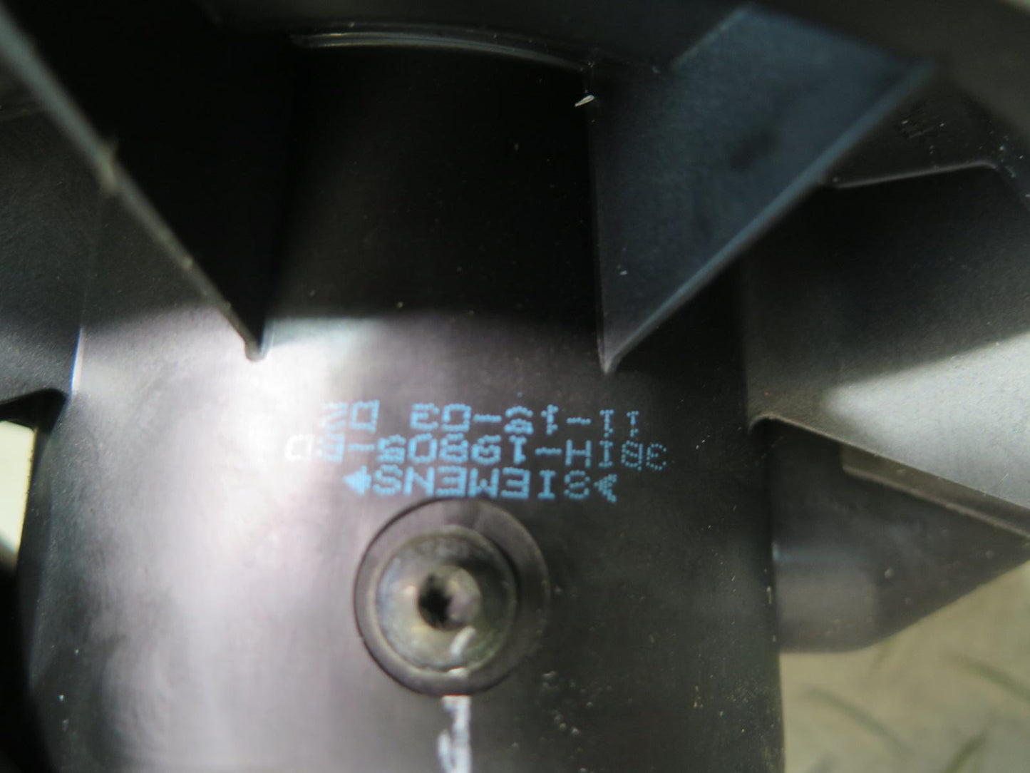 2003-2007 Hummer H2 A/C Heater Blower Motor Fan