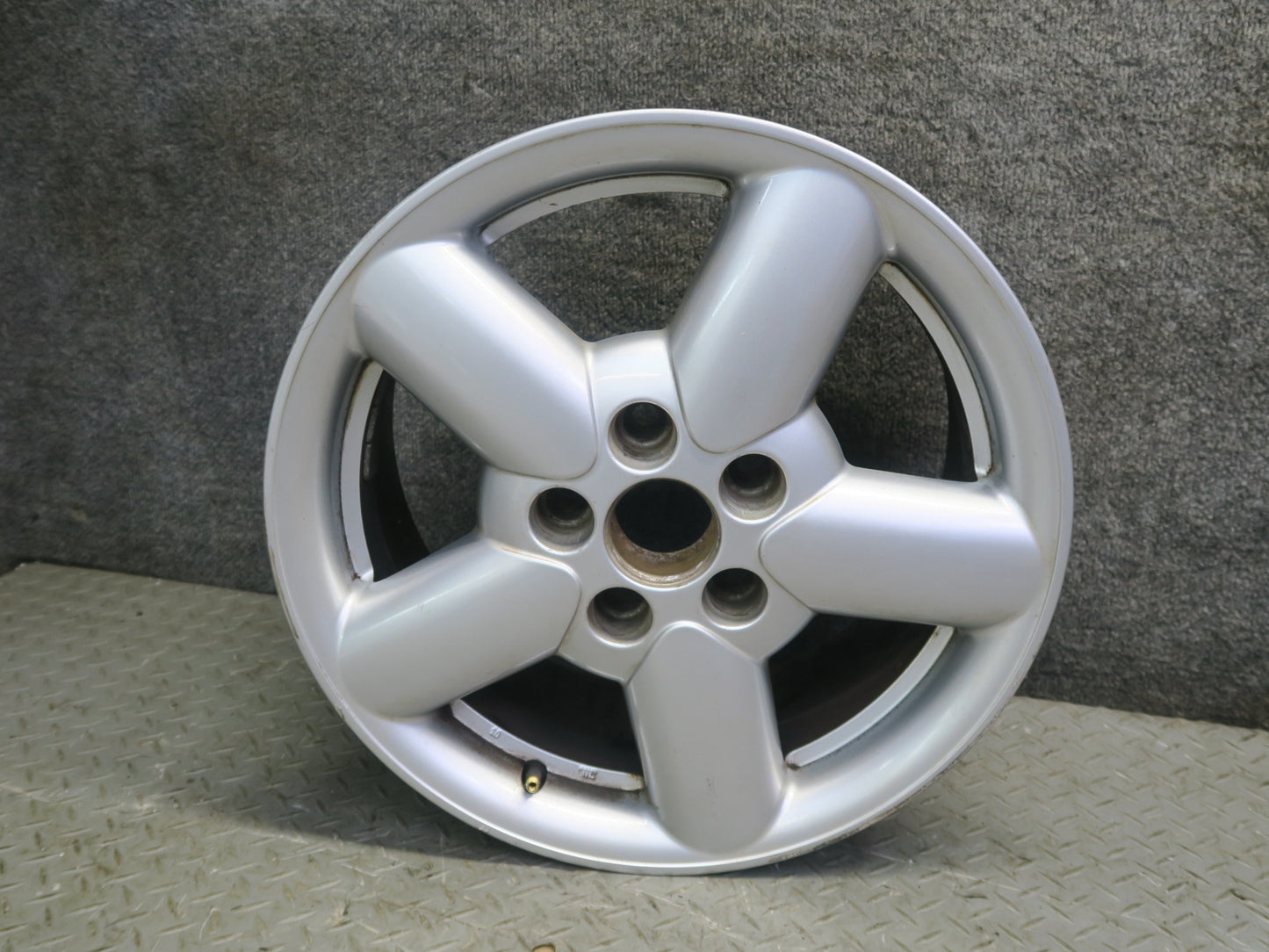 99-03 VW Eurovan T4 Factory R15" Alloy Wheel Rim 16x7J ET49 7D0601025B OEM