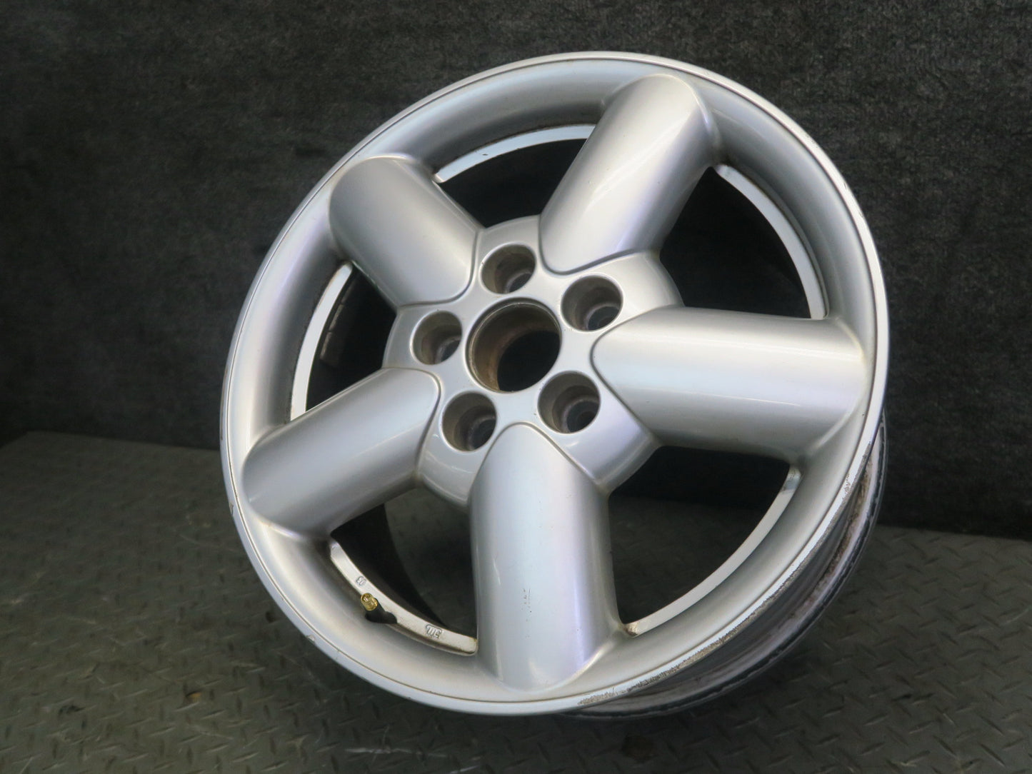 99-03 VW Eurovan T4 Factory R15" Alloy Wheel Rim 16x7J ET49 7D0601025B OEM