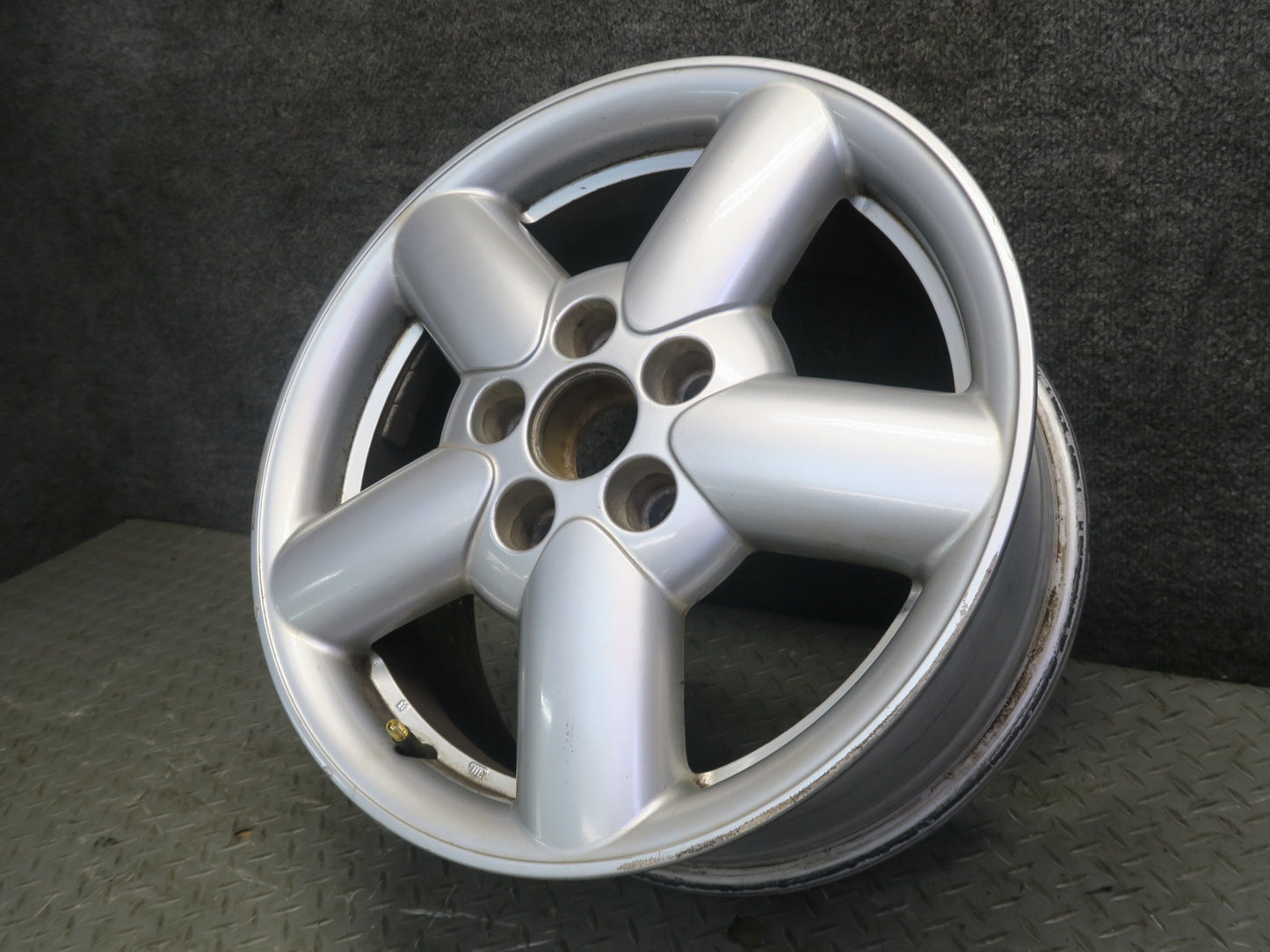 99-03 VW Eurovan T4 Factory R15" Alloy Wheel Rim 16x7J ET49 7D0601025B OEM