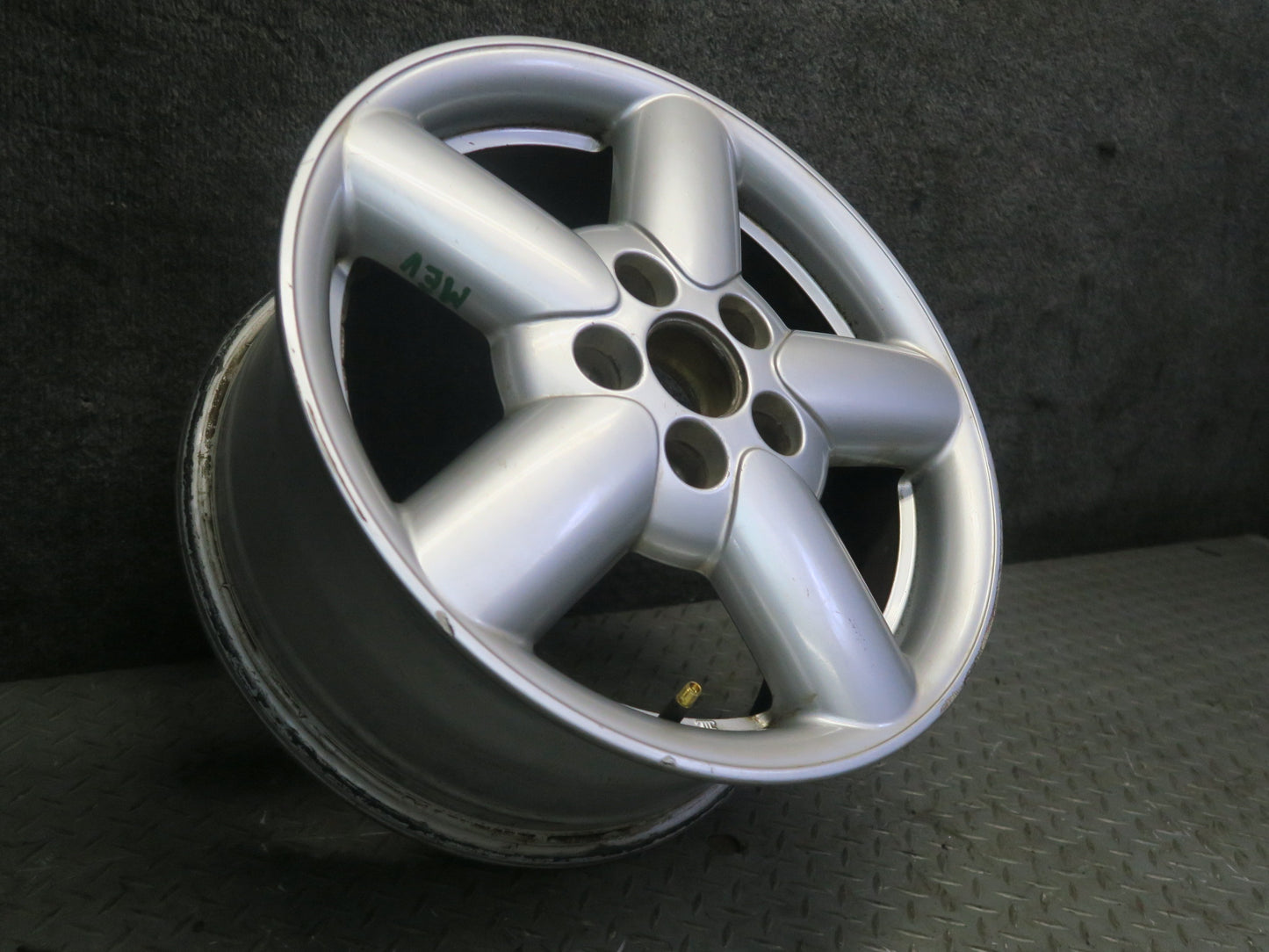 99-03 VW Eurovan T4 Factory R15" Alloy Wheel Rim 16x7J ET49 7D0601025B OEM