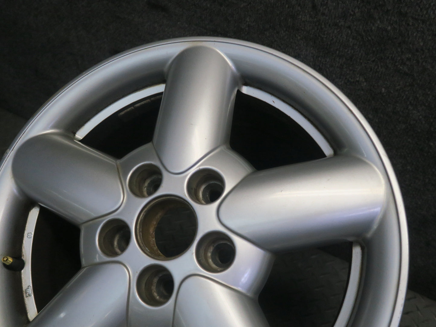 99-03 VW Eurovan T4 Factory R15" Alloy Wheel Rim 16x7J ET49 7D0601025B OEM