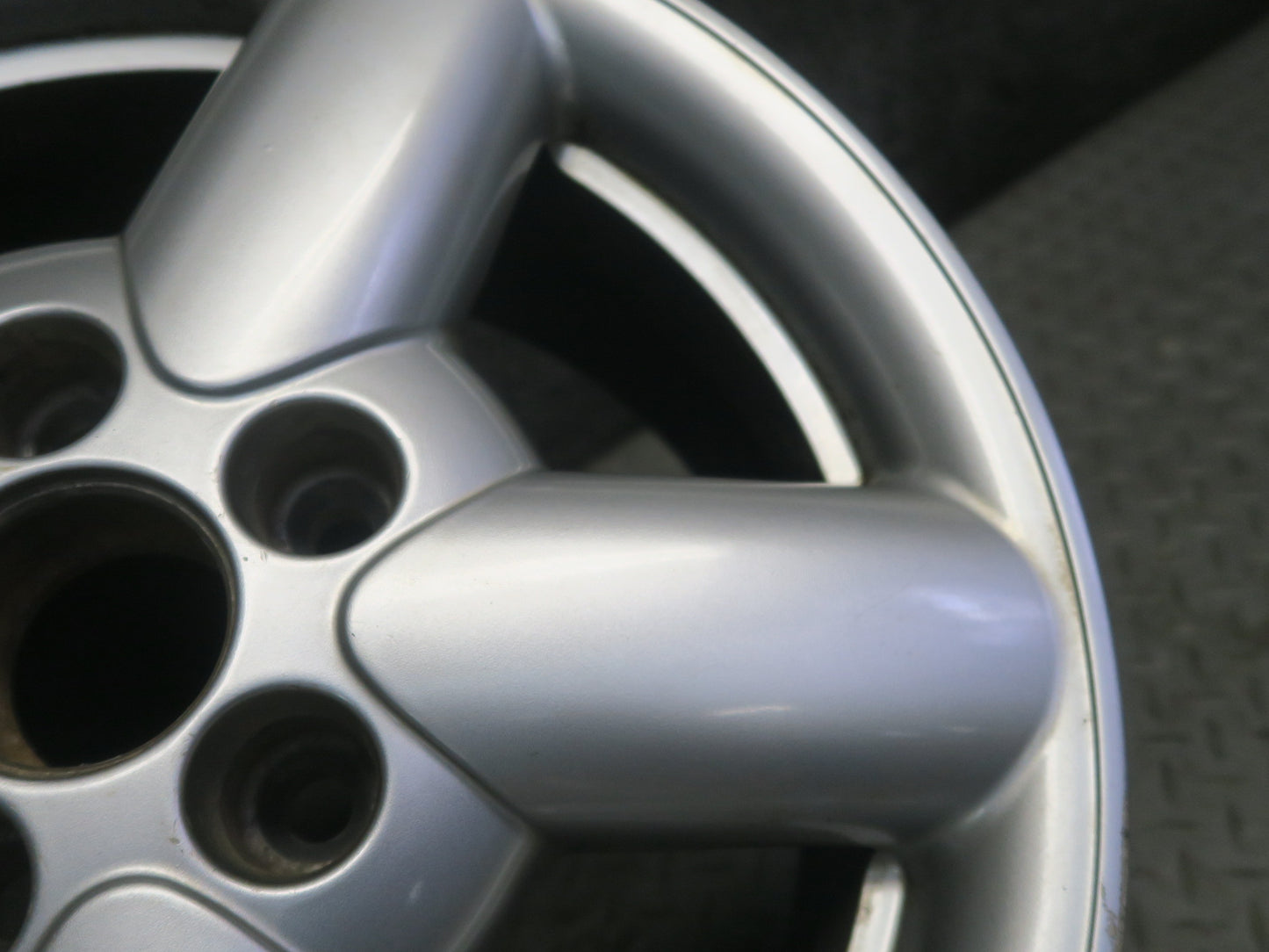 99-03 VW Eurovan T4 Factory R15" Alloy Wheel Rim 16x7J ET49 7D0601025B OEM