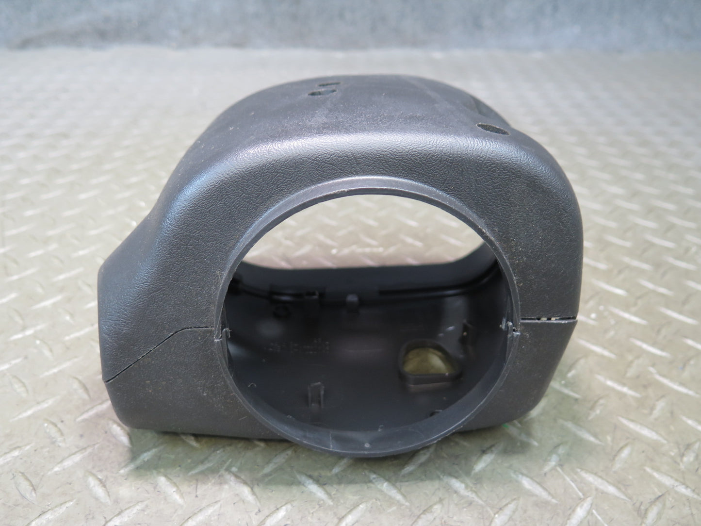 2003-2009 Hummer H2 Steering Column Upper & Lower Trim Panel Assembly