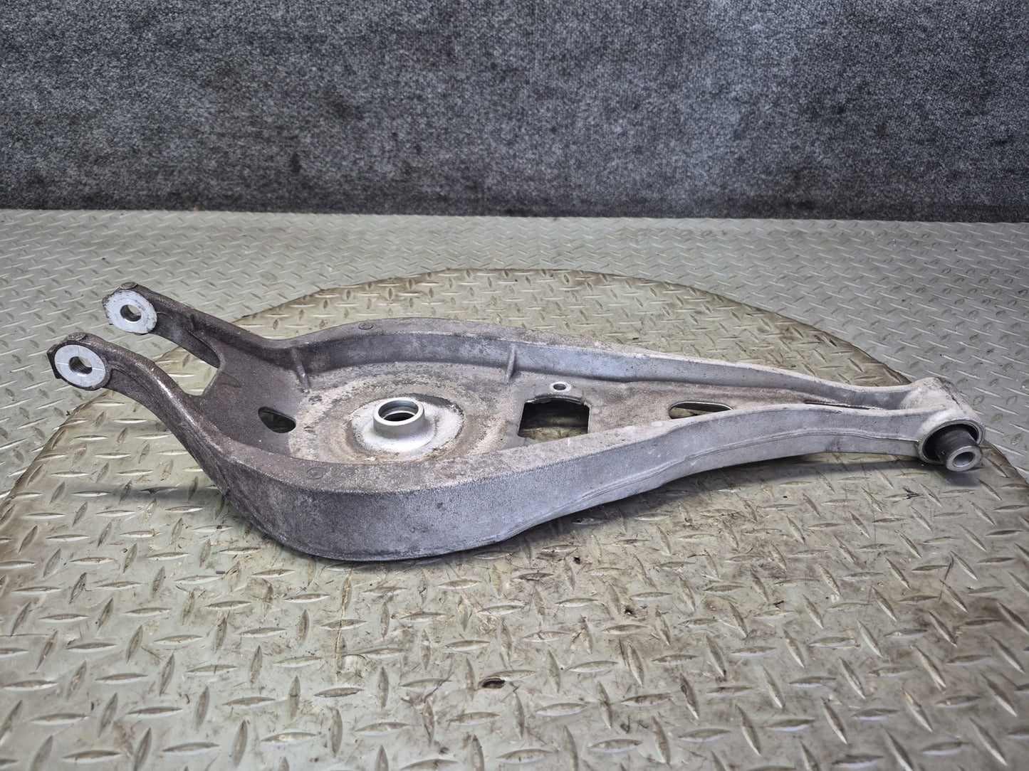 01-06 BMW E46 330Ci RWD Set of 2 Rear Left Upper & Lower Control Arm OEM