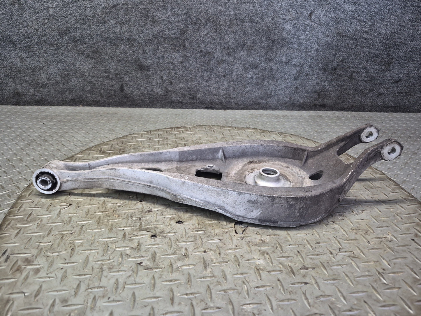 01-06 BMW E46 330Ci RWD Set of 2 Rear Left Upper & Lower Control Arm OEM