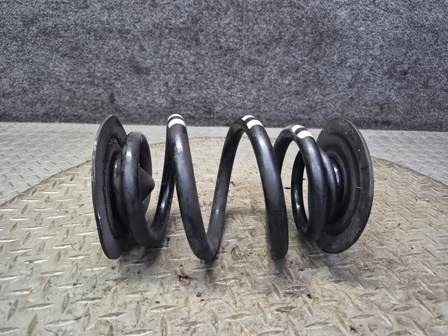 01-06 BMW E46 330ci Convertible Set of 2 Rear Left & Right Sport Coil Spring OEM