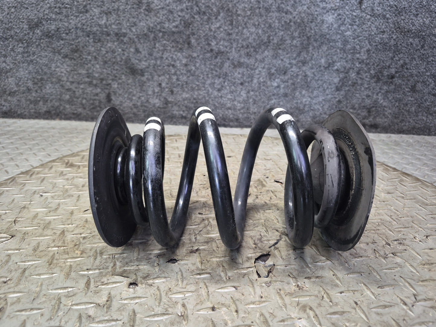 01-06 BMW E46 330ci Convertible Set of 2 Rear Left & Right Sport Coil Spring OEM