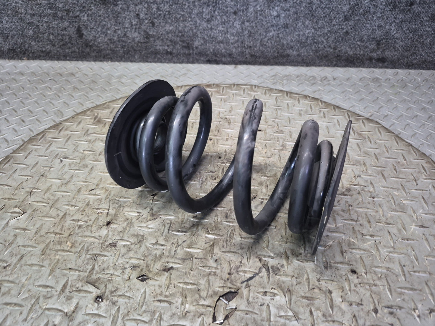 01-06 BMW E46 330ci Convertible Set of 2 Rear Left & Right Sport Coil Spring OEM