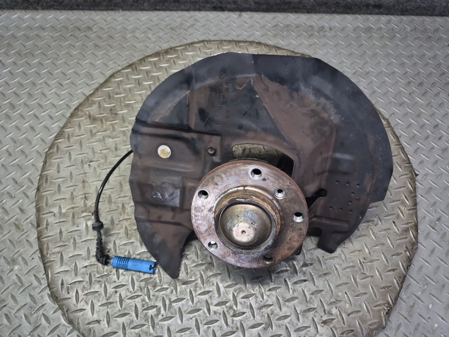 02-06 BMW E46 330ci RWD Front Left Spindle Knuckle Wheel Hub Bearing 110K OEM