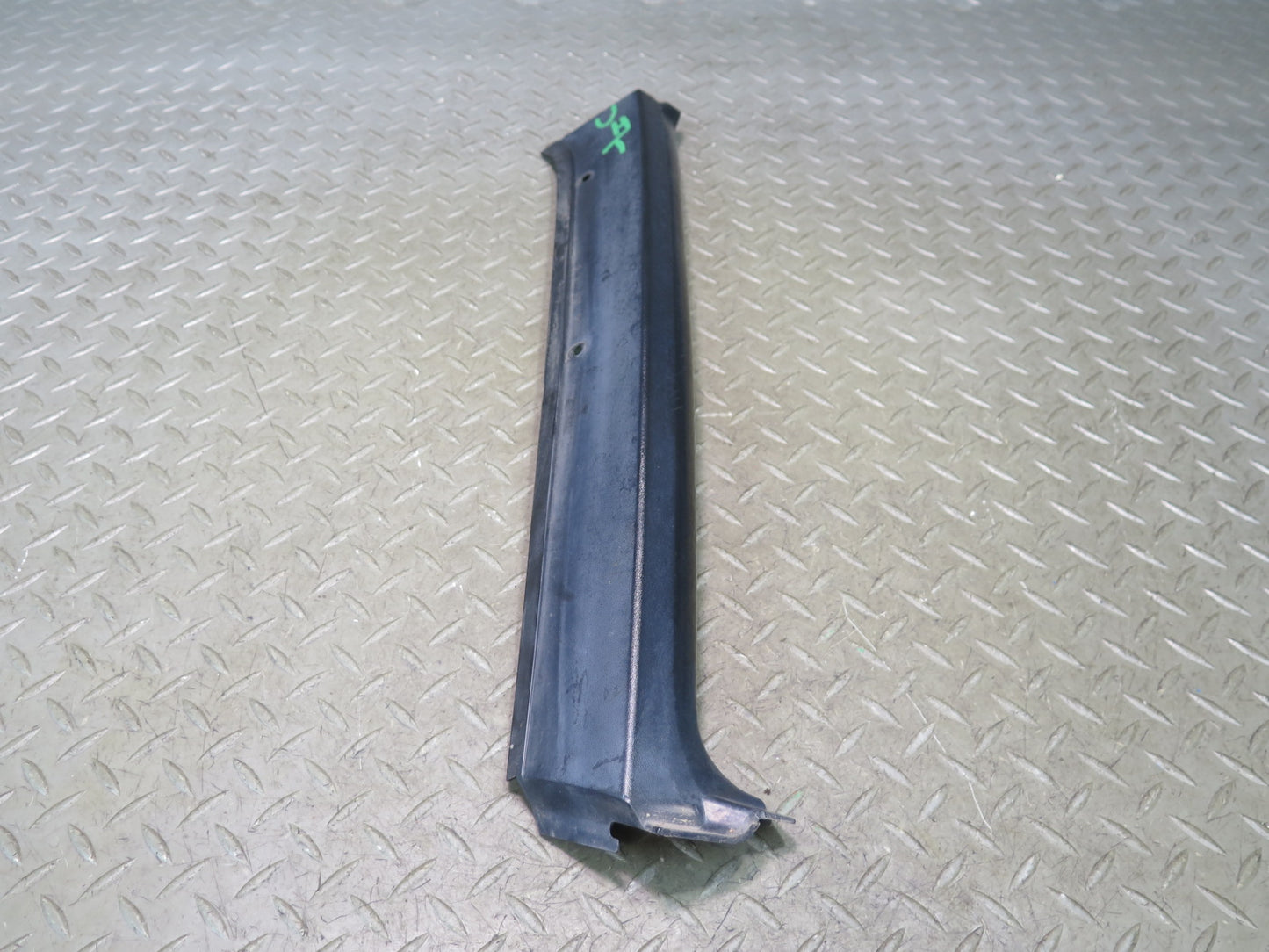2003-2007 Hummer H2 Front Right Left Exterior A Pillar Trim Cover Panel Set