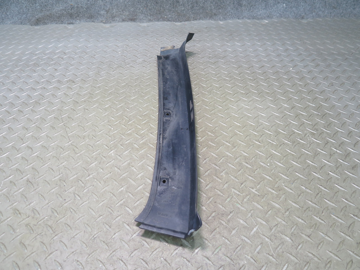 2003-2007 Hummer H2 Front Right Left Exterior A Pillar Trim Cover Panel Set